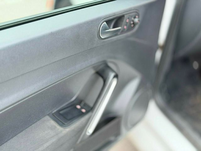 2015 Volkswagen Beetle Coupe 2dr Automatic 1.8T Classic - 22957672 - 9