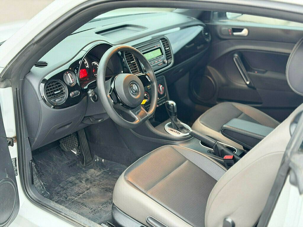 2015 Volkswagen Beetle Coupe 2dr Automatic 1.8T Classic - 22957672 - 10