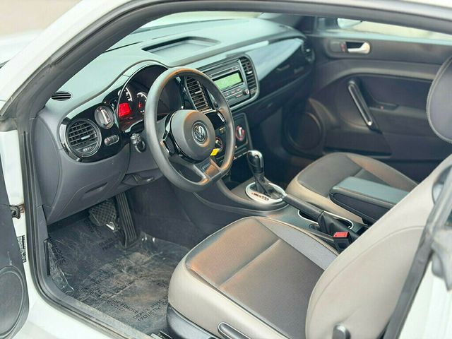 2015 Volkswagen Beetle Coupe 2dr Automatic 1.8T Classic - 22957672 - 10