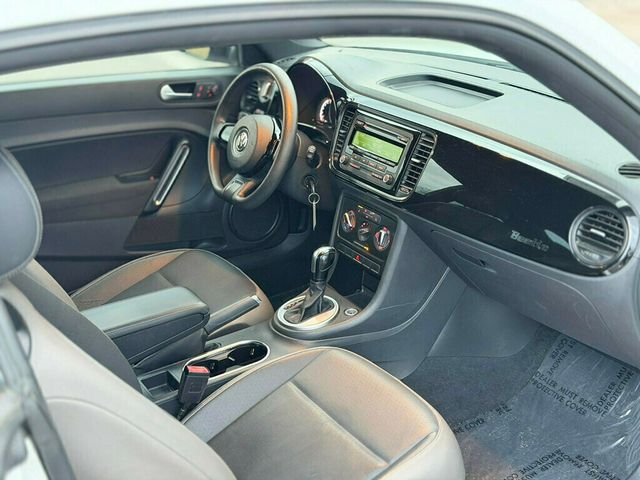 2015 Volkswagen Beetle Coupe 2dr Automatic 1.8T Classic - 22957672 - 12