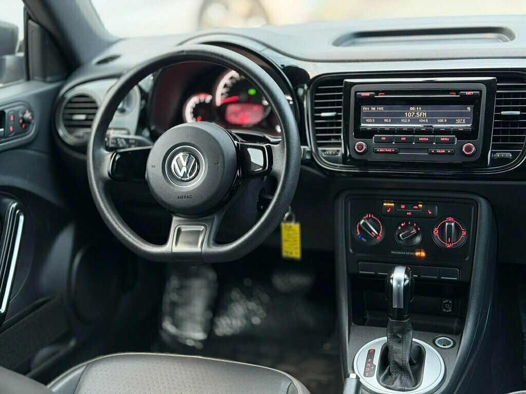 2015 Volkswagen Beetle Coupe 2dr Automatic 1.8T Classic - 22957672 - 13