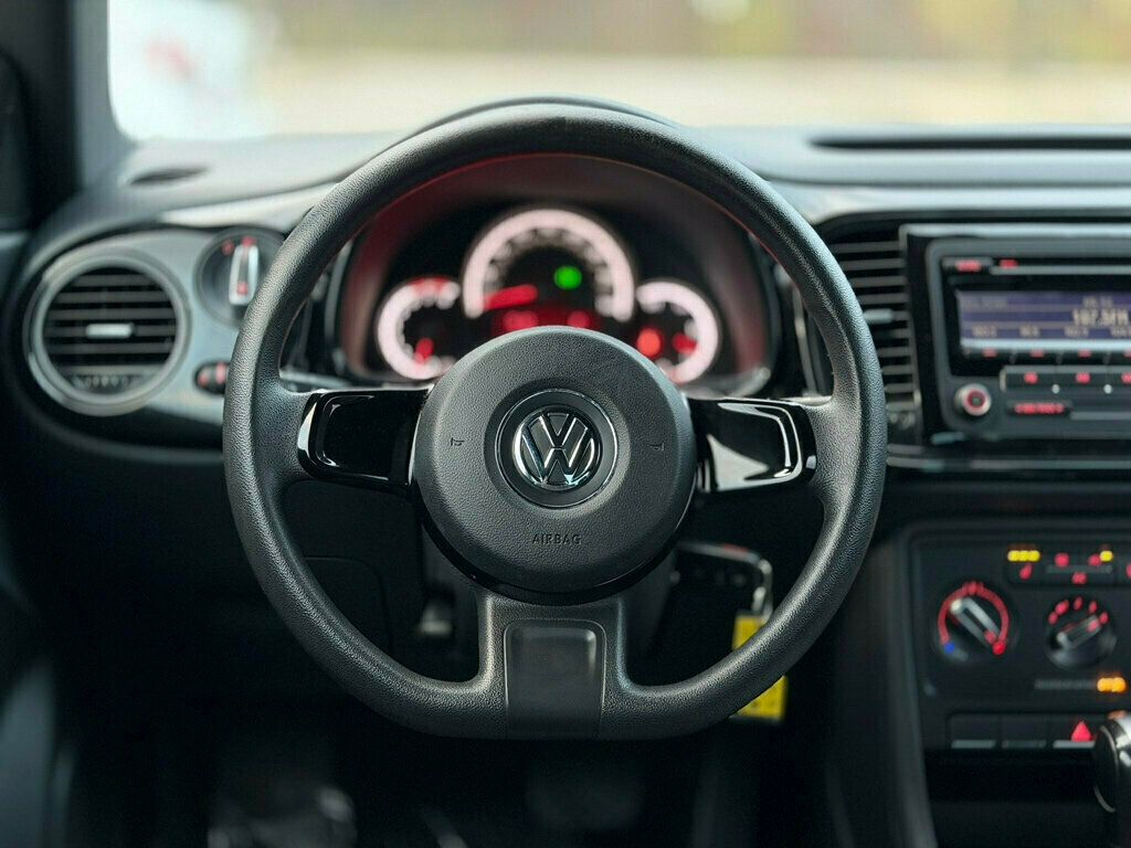 2015 Volkswagen Beetle Coupe 2dr Automatic 1.8T Classic - 22957672 - 15