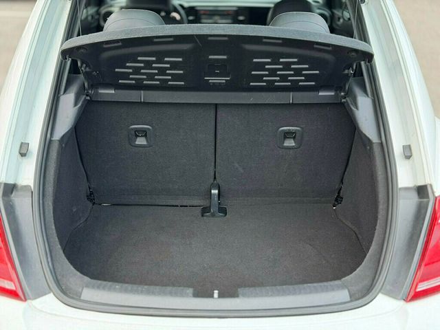 2015 Volkswagen Beetle Coupe 2dr Automatic 1.8T Classic - 22957672 - 17