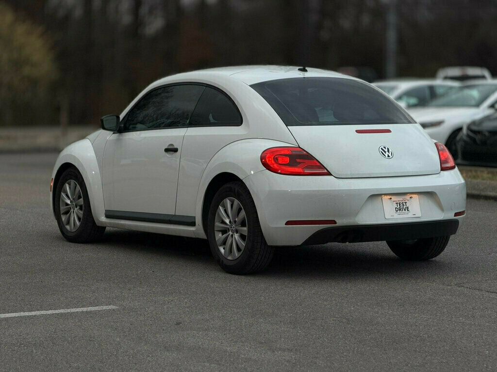 2015 Volkswagen Beetle Coupe 2dr Automatic 1.8T Classic - 22957672 - 3