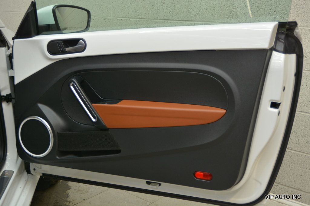 2015 Volkswagen Beetle Coupe 2dr Automatic 1.8T Classic - 23034767 - 7