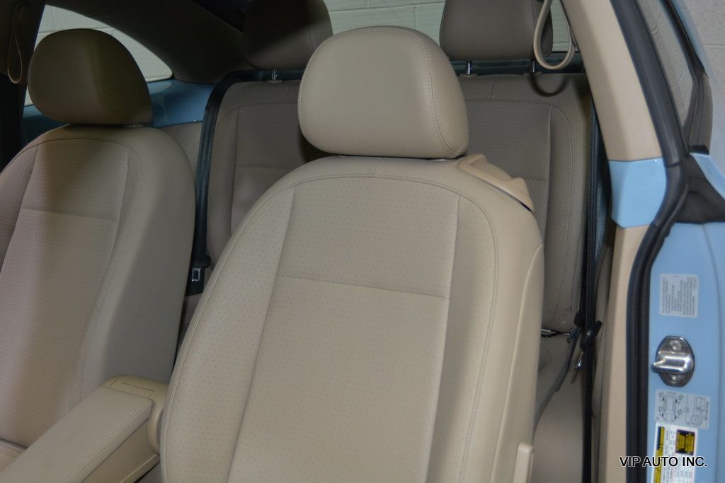 2015 Volkswagen Beetle Coupe 2dr Automatic 1.8T PZEV - 22984436 - 10