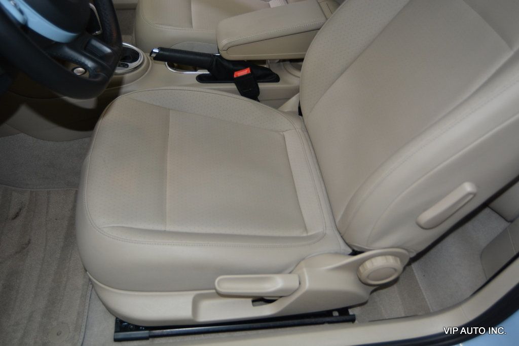 2015 Volkswagen Beetle Coupe 2dr Automatic 1.8T PZEV - 22984436 - 14