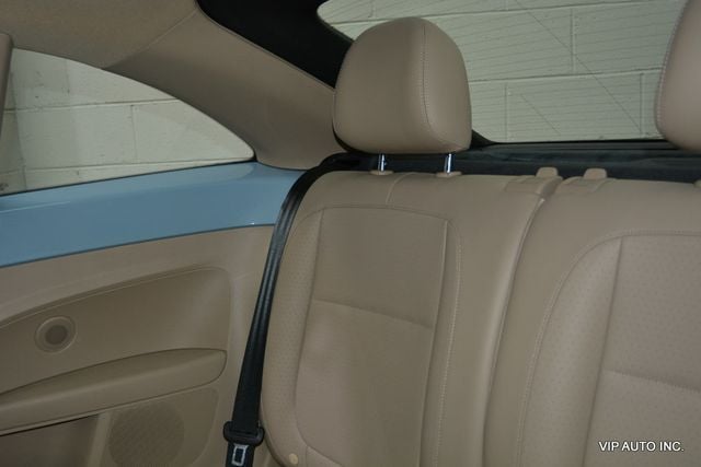 2015 Volkswagen Beetle Coupe 2dr Automatic 1.8T PZEV - 22984436 - 17