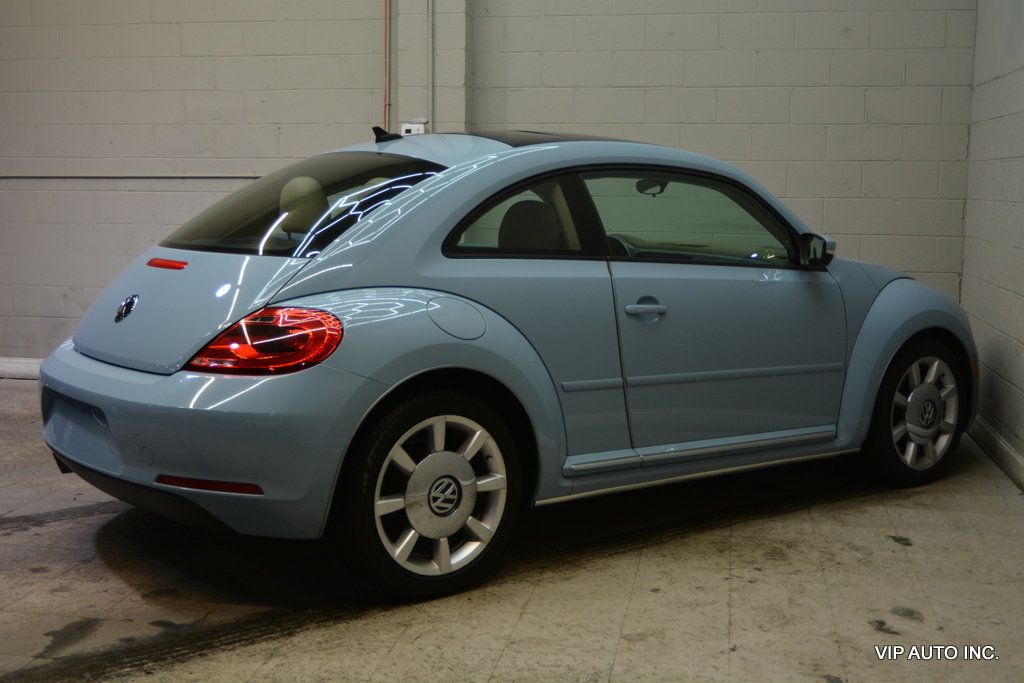 2015 Volkswagen Beetle Coupe 2dr Automatic 1.8T PZEV - 22984436 - 24