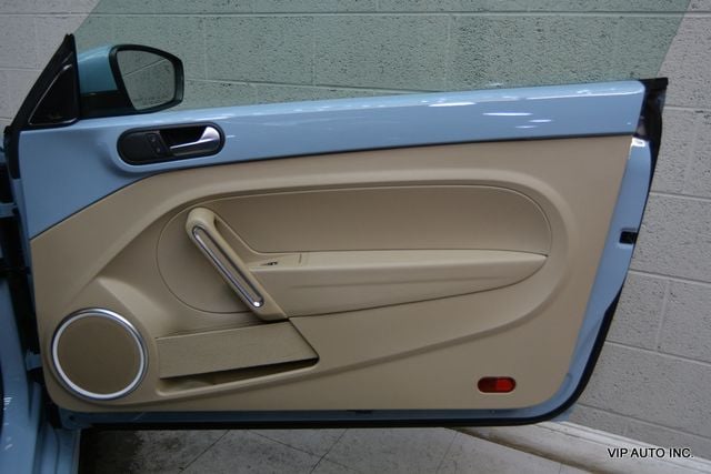 2015 Volkswagen Beetle Coupe 2dr Automatic 1.8T PZEV - 22984436 - 7