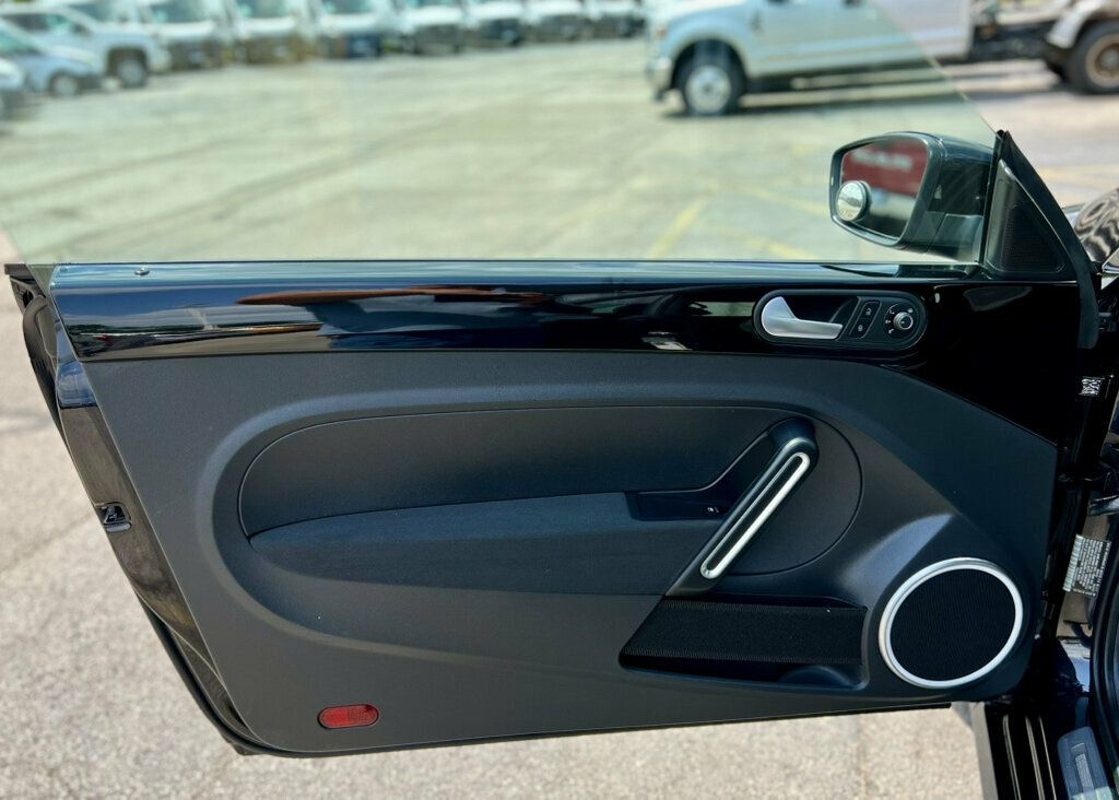 2015 Volkswagen Beetle Coupe R-LINE - 23050365 - 11