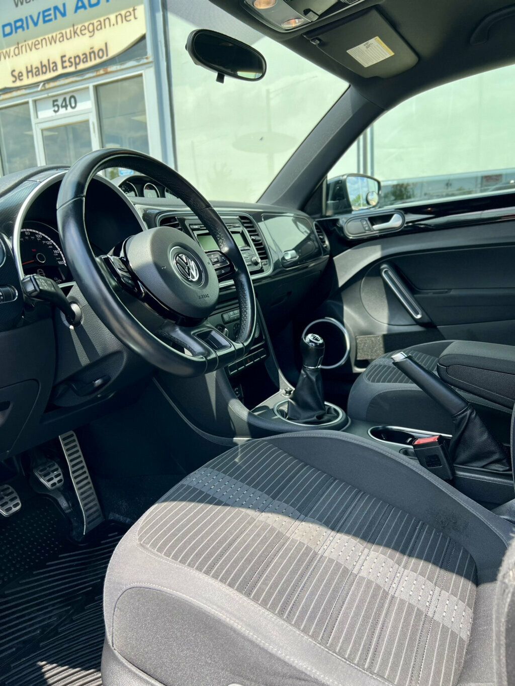 2015 Volkswagen Beetle Coupe R-LINE - 23050365 - 13