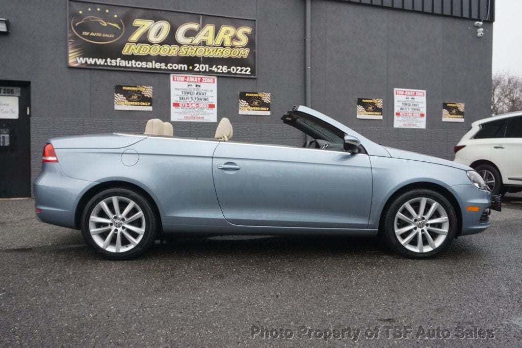 2015 Volkswagen Eos 2dr Convertible Komfort - 22766399 - 9