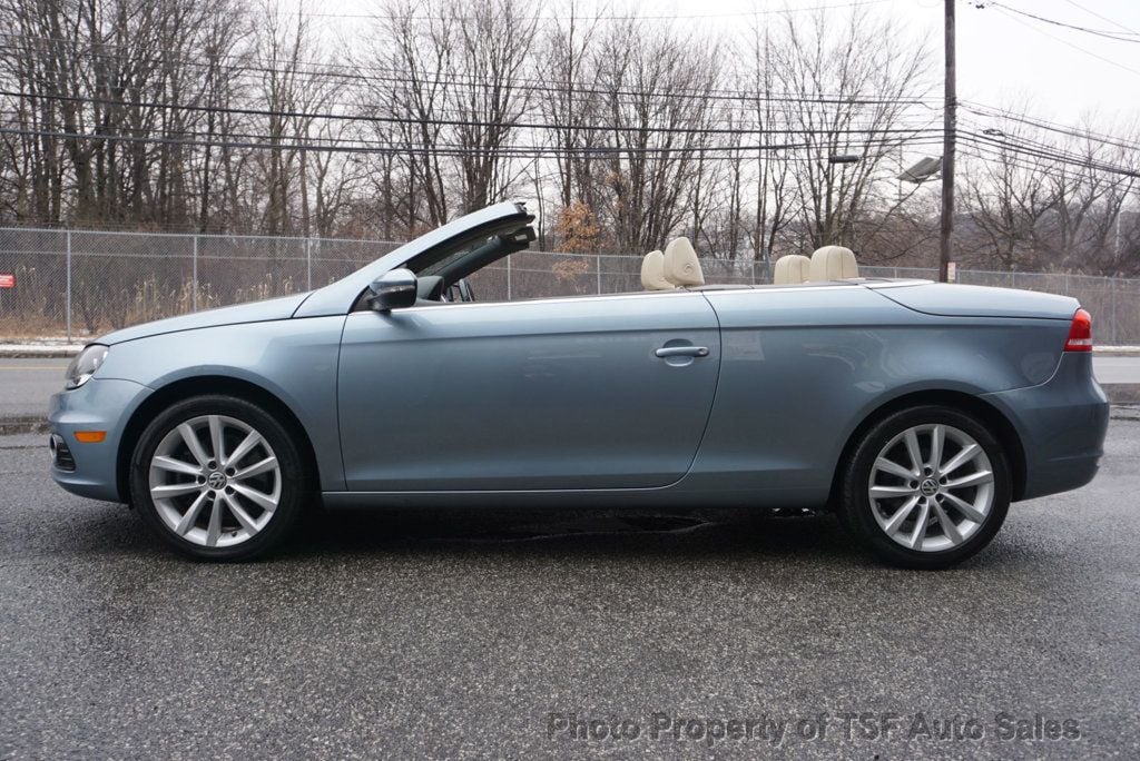 2015 Volkswagen Eos 2dr Convertible Komfort - 22766399 - 5