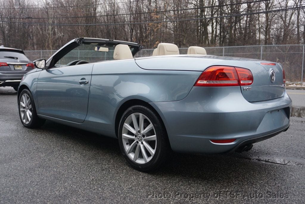 2015 Volkswagen Eos 2dr Convertible Komfort - 22766399 - 6