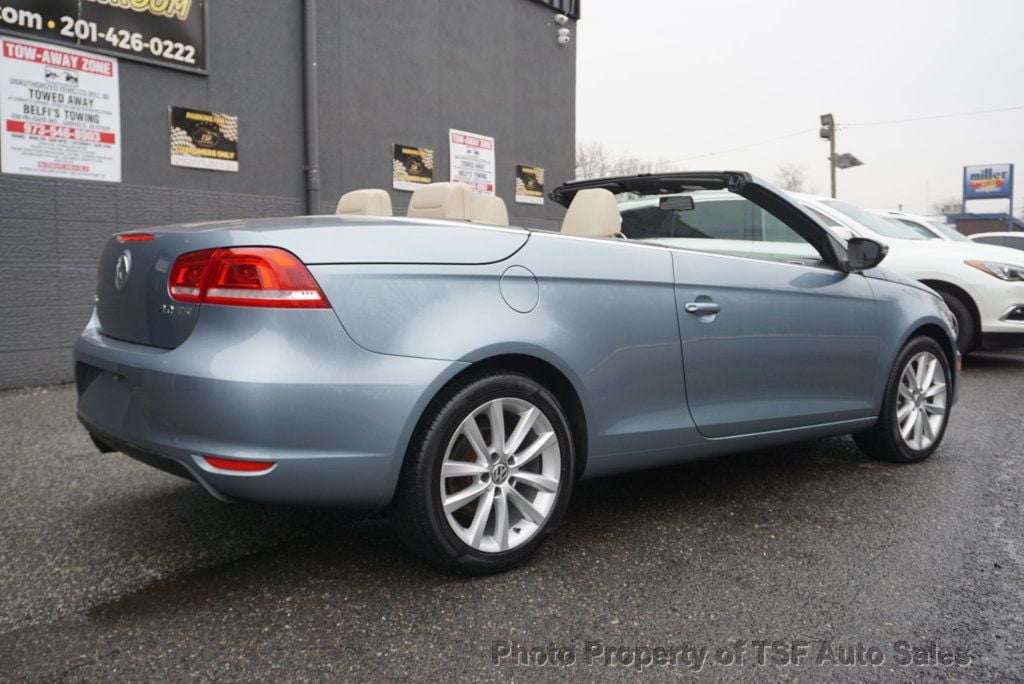 2015 Volkswagen Eos 2dr Convertible Komfort - 22766399 - 8