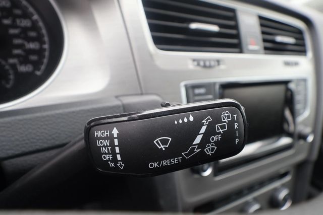 2015 Volkswagen Golf 2dr Hatchback Manual Launch Edition - 22940766 - 24