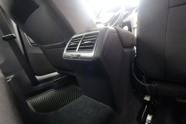 2015 Volkswagen Golf 2dr Hatchback Manual Launch Edition - 22940766 - 28