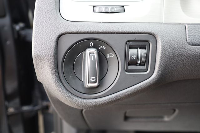 2015 Volkswagen Golf 4dr Hatchback Automatic TSI S - 22928755 - 33