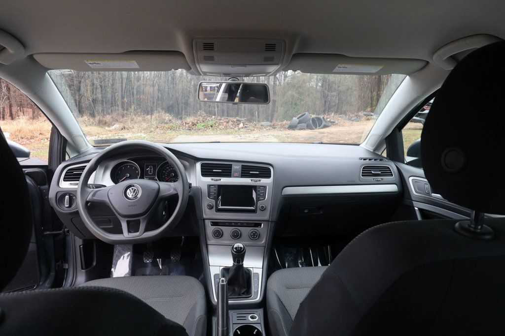 2015 Volkswagen Golf LAUNCH EDITION, 1 OWNER, MANUAL TRANS, BLUETOOTH, TOUCHSCREEN!!  - 22940766 - 25