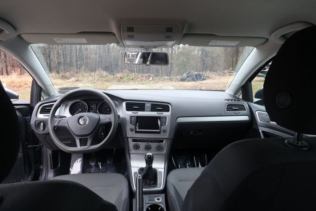 2015 Volkswagen Golf LAUNCH EDITION, 1 OWNER, MANUAL TRANS, BLUETOOTH, TOUCHSCREEN!!  - 22940766 - 25