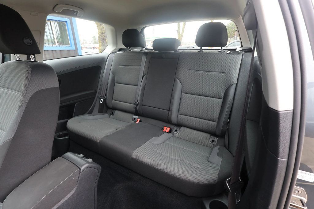 2015 Volkswagen Golf LAUNCH EDITION, 1 OWNER, MANUAL TRANS, BLUETOOTH, TOUCHSCREEN!!  - 22940766 - 26