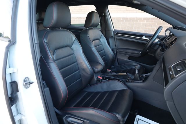 2015 Volkswagen Golf GTI  - 22928737 - 24