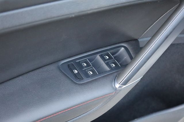 2015 Volkswagen Golf GTI  - 22928737 - 30
