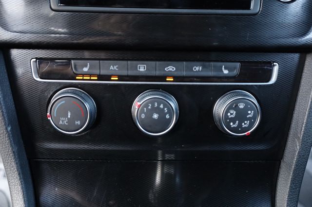 2015 Volkswagen Golf GTI 2dr HB Man SE w/Performance Pkg - 22928737 - 34