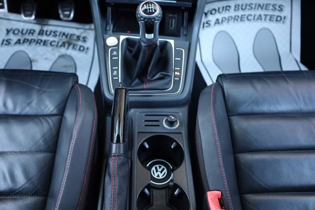 2015 Volkswagen Golf GTI 2dr HB Man SE w/Performance Pkg - 22928737 - 43