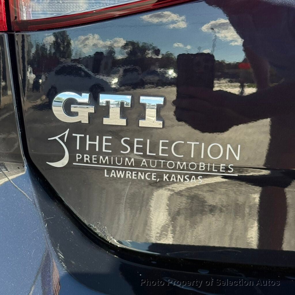 Volkswagen Golf GTI photo 13