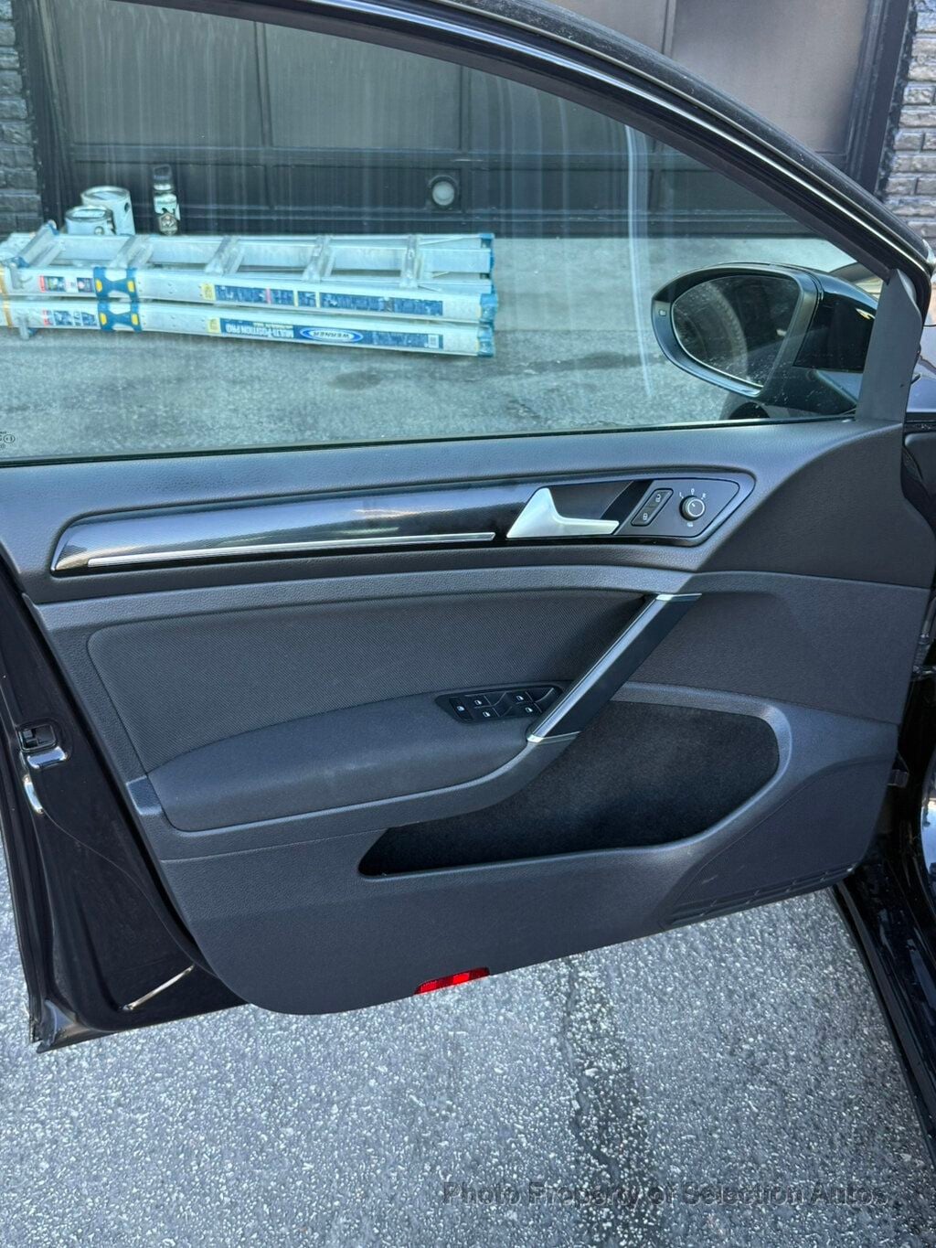 Volkswagen Golf GTI photo 17
