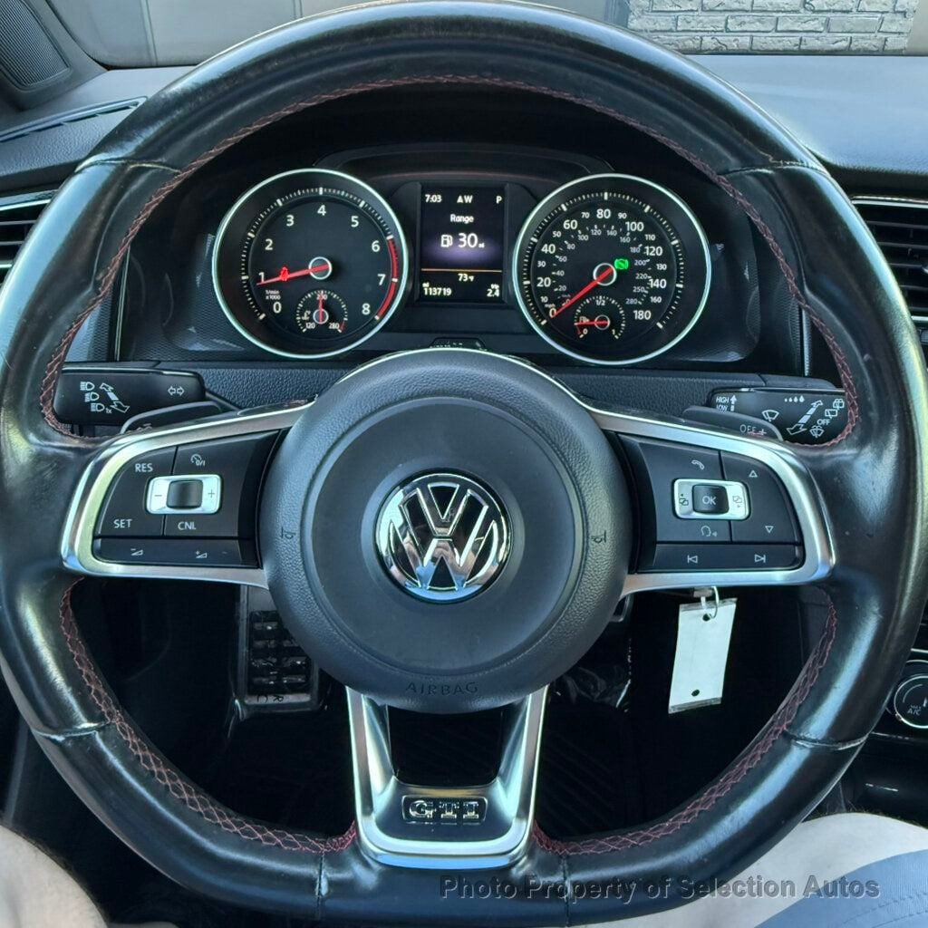Volkswagen Golf GTI photo 24