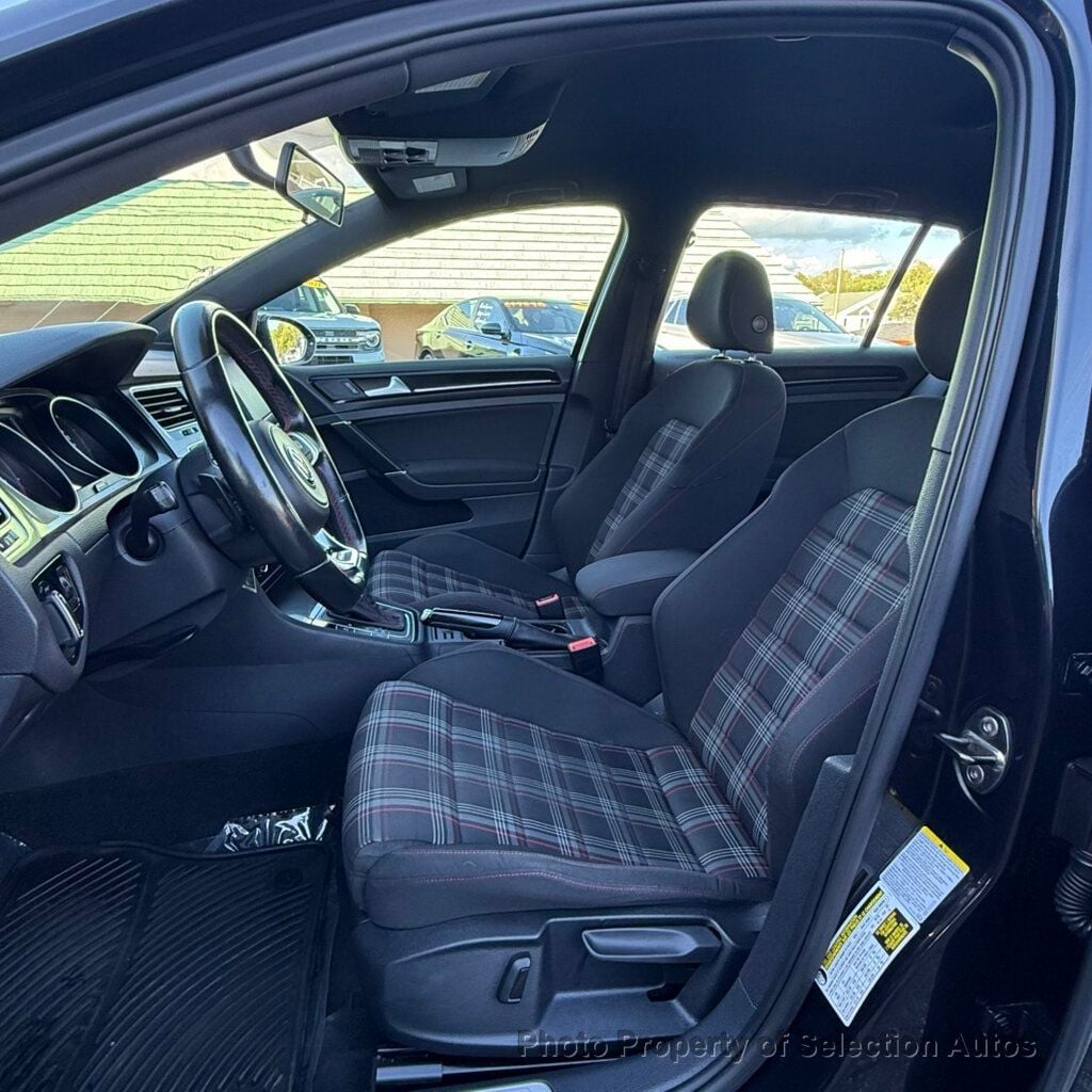Volkswagen Golf GTI photo 37