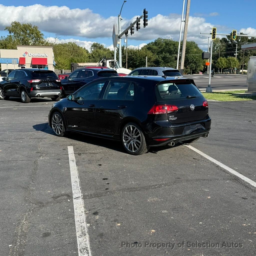 Volkswagen Golf GTI photo 9