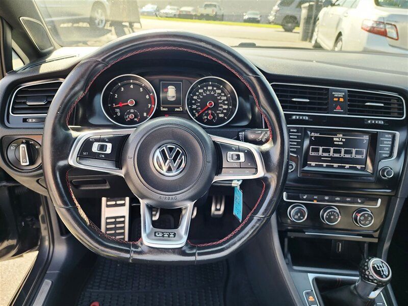 2015 Volkswagen Golf GTI SE - 22648045 - 22