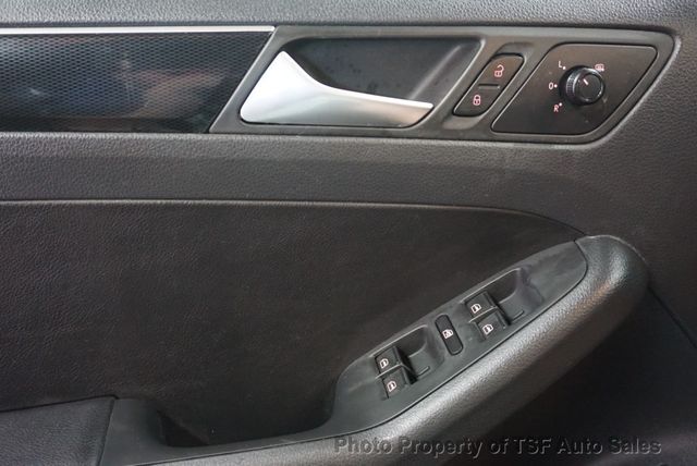 2015 Volkswagen Jetta Sedan 4dr Automatic 1.8T Sport - 23015494 - 24