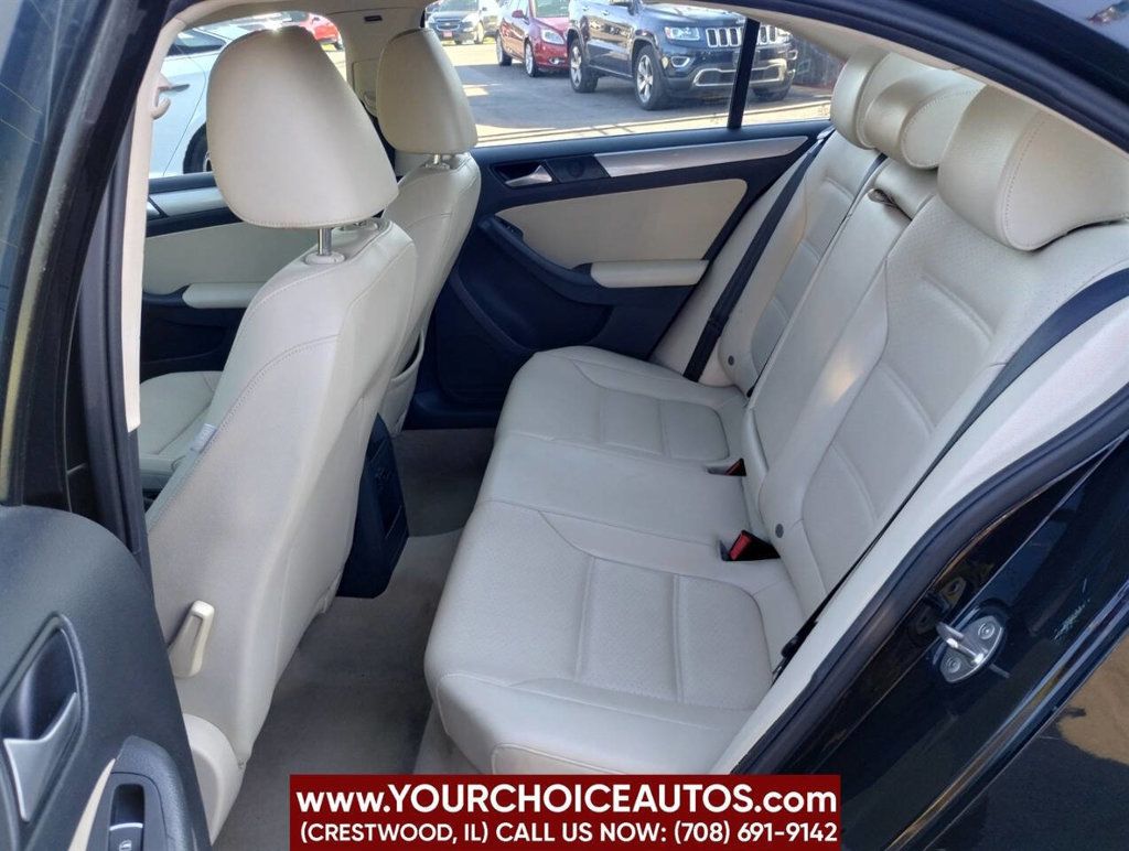 2015 Volkswagen Jetta Sedan 4dr Automatic 1.8T Sport PZEV - 22909853 - 17