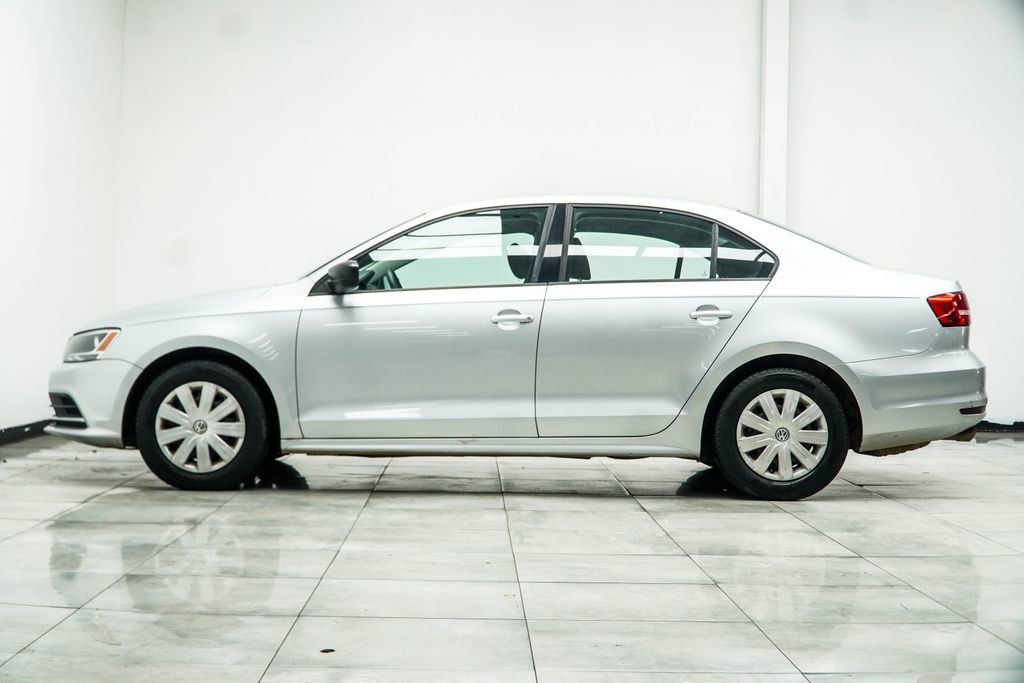Volkswagen Jetta photo 10