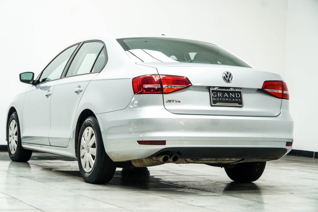 Volkswagen Jetta photo 11