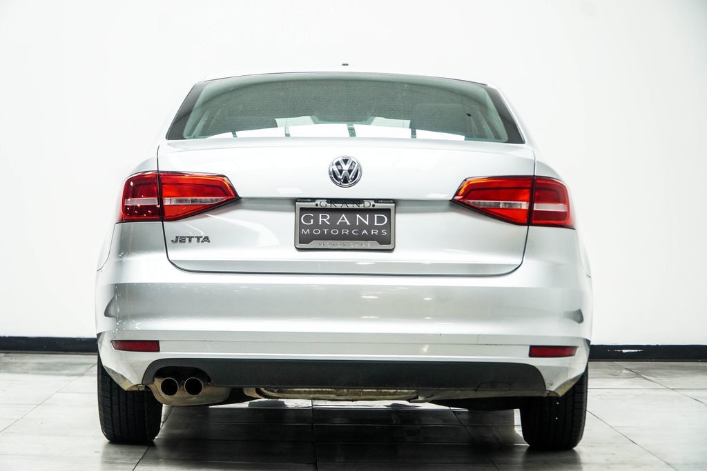 Volkswagen Jetta photo 12