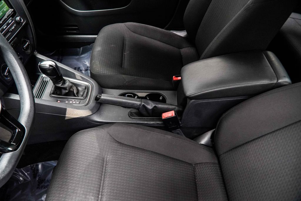 Volkswagen Jetta photo 20