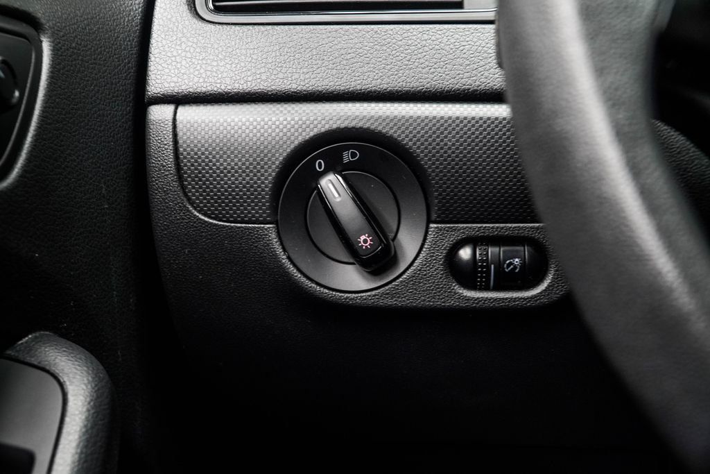 Volkswagen Jetta photo 25