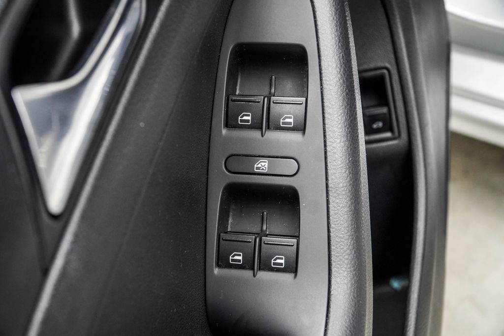 Volkswagen Jetta photo 28