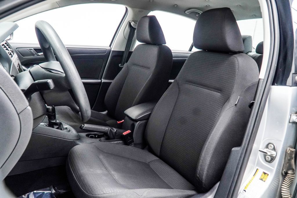 Volkswagen Jetta photo 30