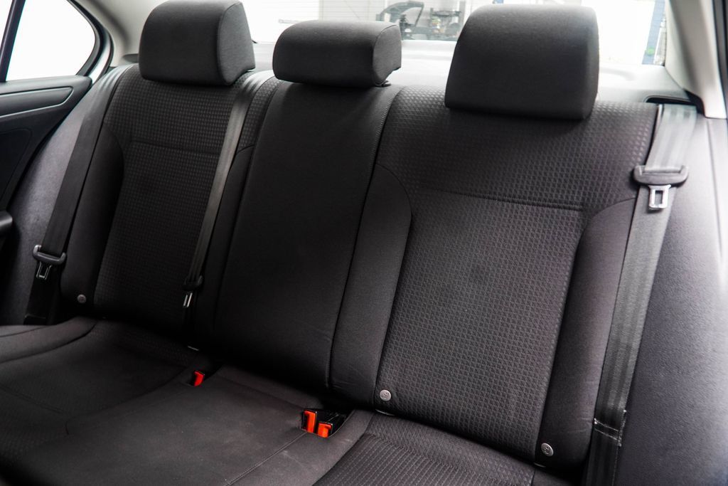 Volkswagen Jetta photo 33