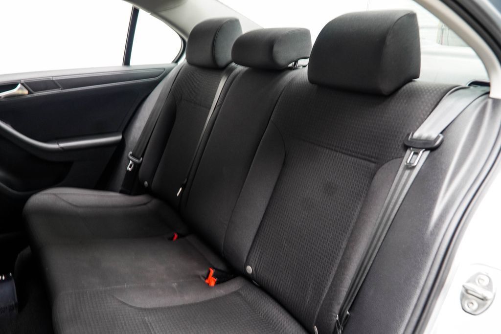 Volkswagen Jetta photo 34