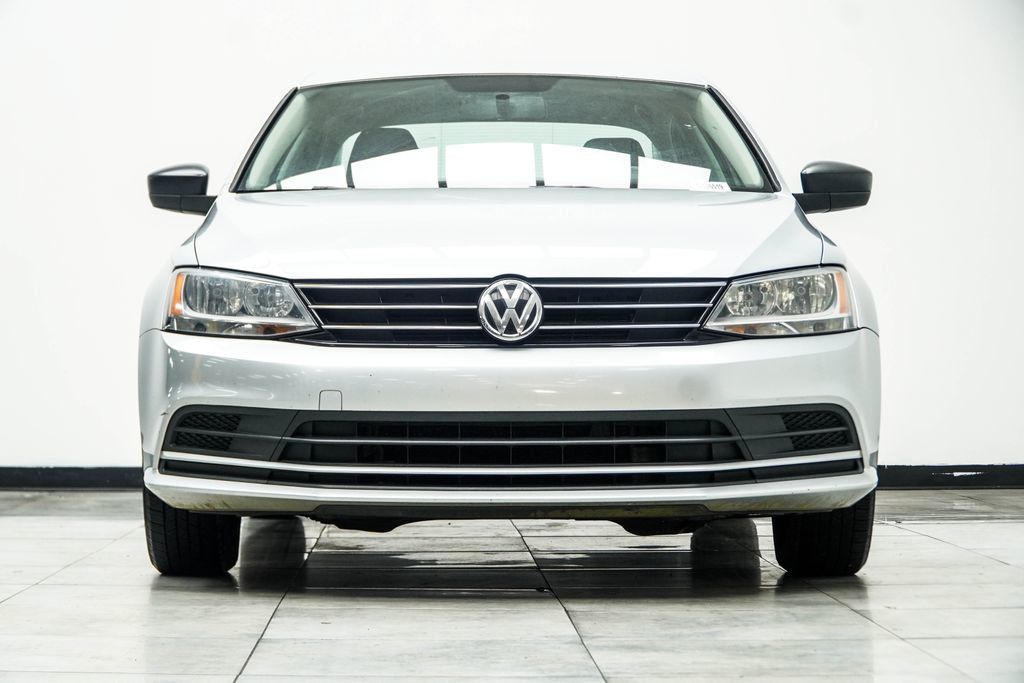 Volkswagen Jetta photo 8