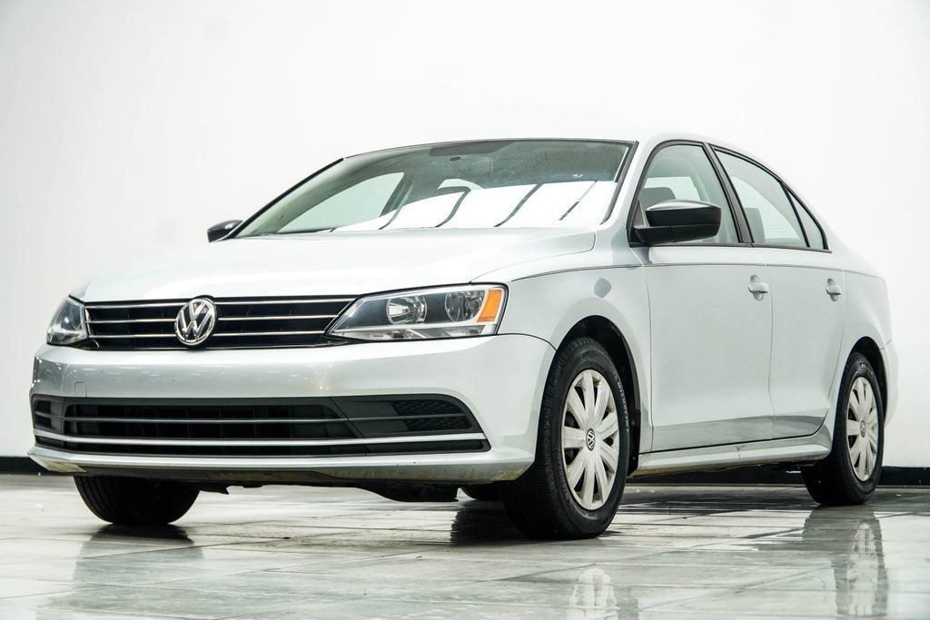 Volkswagen Jetta photo 9