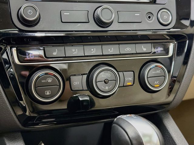 2015 Volkswagen Jetta Sedan 4dr DSG 2.0L TDI SEL - 23054236 - 14